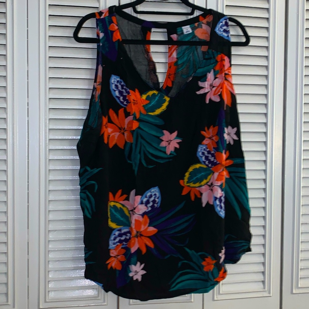 Like new Old Navy Tropical Printed Sleeveless Blouse